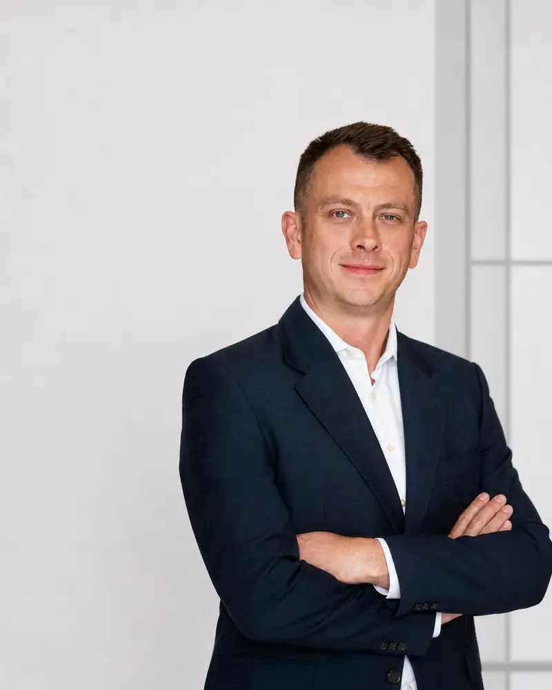 Bartosz Guzowski — HR Transformation Executive & Payroll Outsourcing Expert