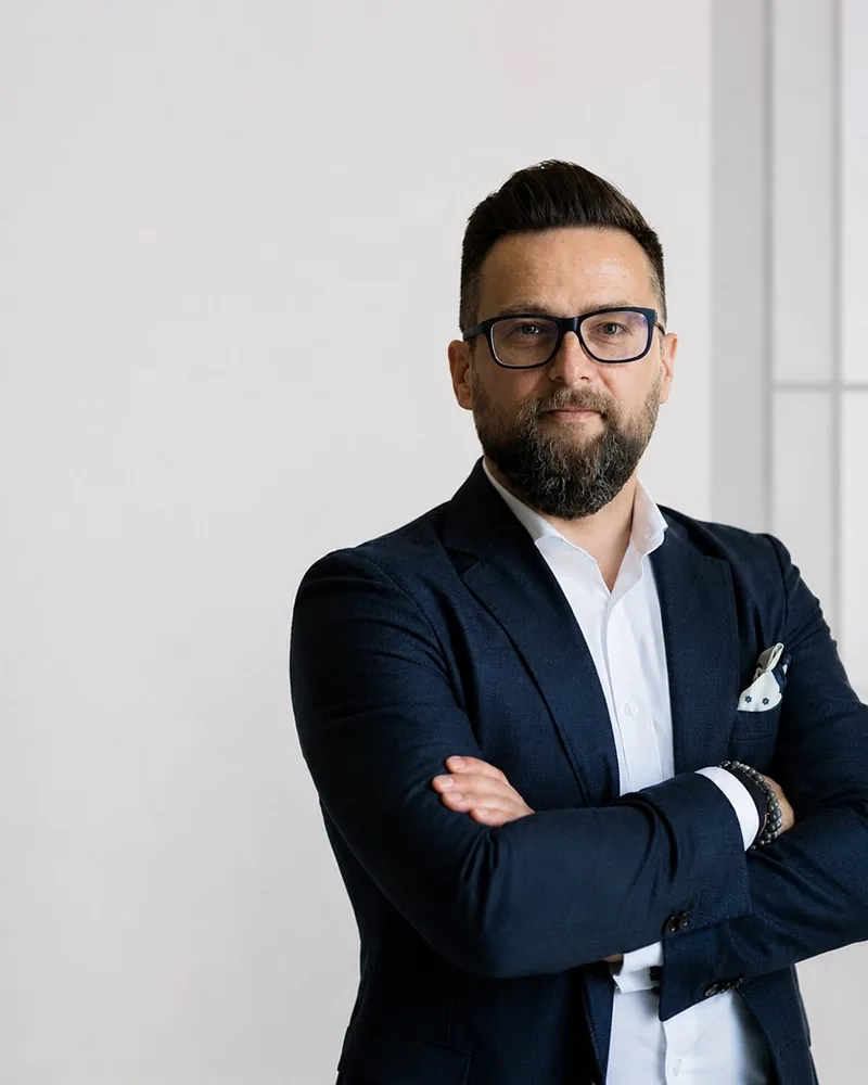 Dr. Ruslan Gurtoviy - HR Transformation Executive & Payroll Outsourcing Expert
